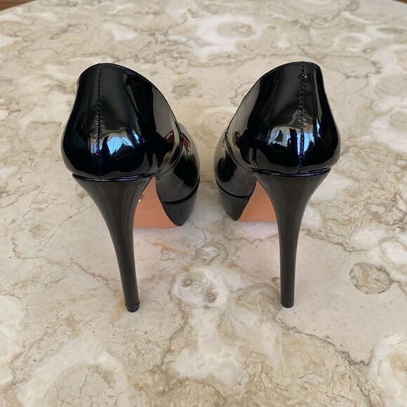 Petit Cadeaux Platform Peep Toe 5” Stiletto Heels Black Patent & Red - As New - Picture 9 of 16